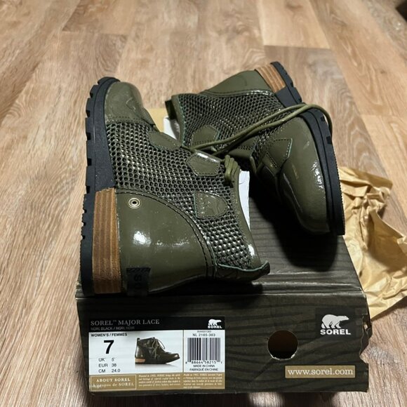 Sorel Major Lace Boots Nori Green Patent Mesh Women's Size 7 - Picture 3 of 16